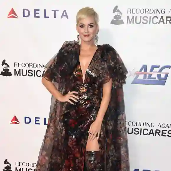 Katy Perry nimmt an der MusiCares Person des Jahres teil und ehrt Dolly Parton im Los Angeles Convention Center