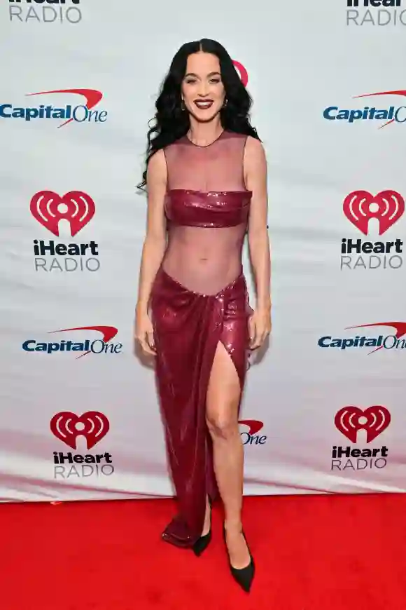 katy perry bauchfrei heiß hot freizügig