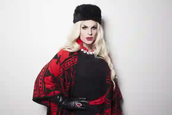 Katya ist eine erfolgreiche Drag Queen mit einem unaussprechlichen Nachnamen: Zamolodchikova