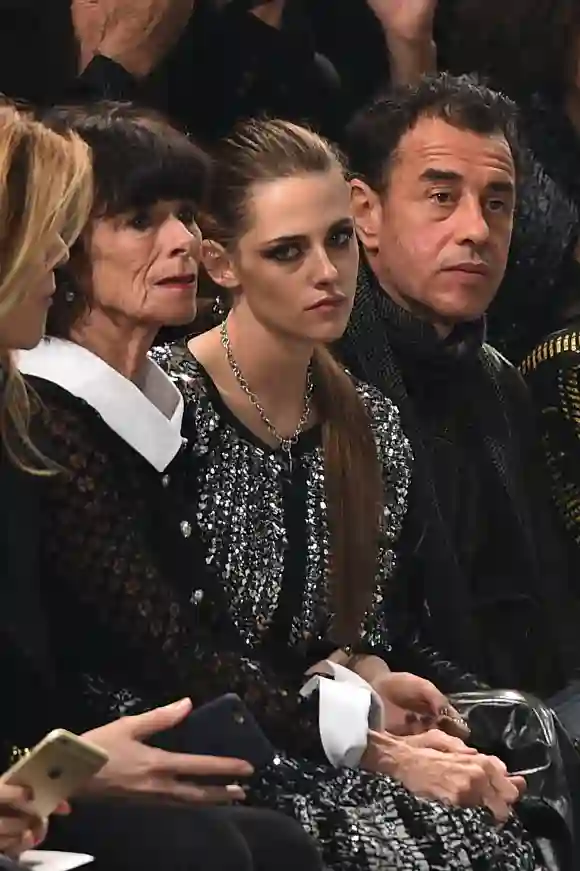 Kristen Stewart bei der Chanel-Show Look Haare