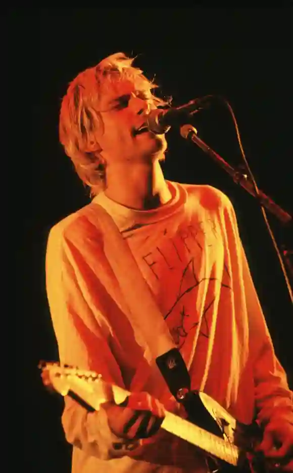Sänger Kurt Cobain, Frontmann von Nirvana, während eines Konzerts in Paris