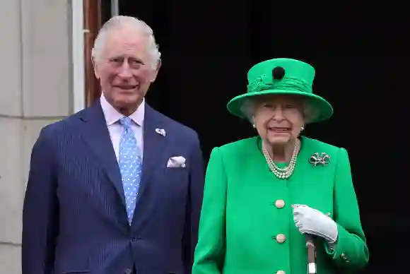 Königin Elisabeth und Prinz Charles bei den Feierlichkeiten zum Thronjubiläum der Queen