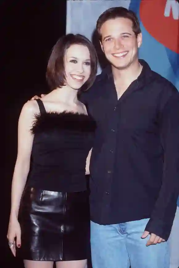 Lacey Chabert und Scott Wolf im Jahr 1998