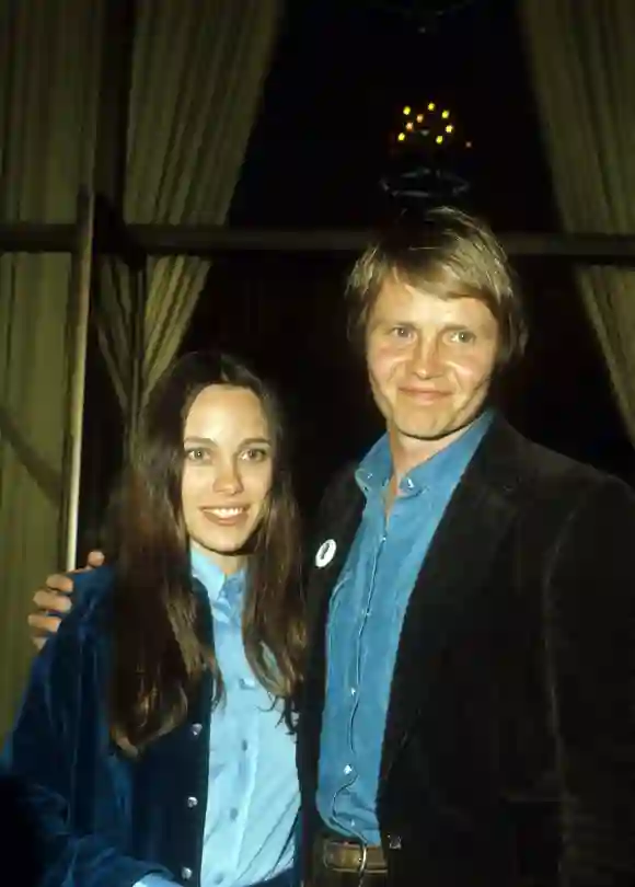 Marcheline Bertrand und Angelina Jolie sehen sich zum Verwechseln ähnlich, Jon Voight