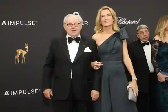 Maria Furtwängler mit Ehemann Hubert Burda auf dem roten Teppich bei der Verleihung des - BAMBI 2019 - im Festspielhaus