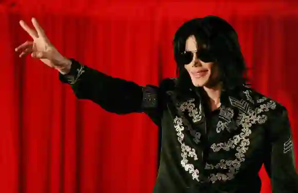 US popstar Michael Jackson addresses a p