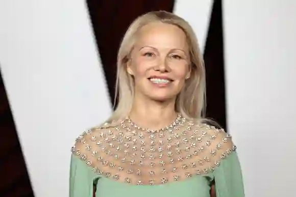 pamela anderson heiß sexy ungeschminkt
