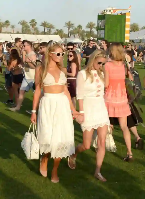 Paris und Nicki Hilton auf dem Choachella-Festival 2015