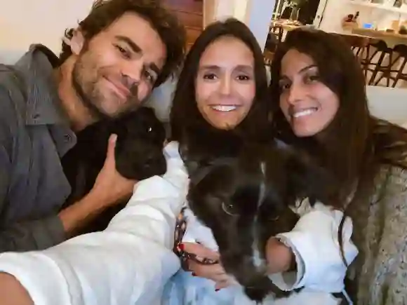 Paul Wesley, Nina Dobrev und Ines De Ramon feiern Reunion