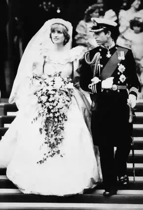 Lady Diana und Prinz Charles bei ihrer Hochzeit
