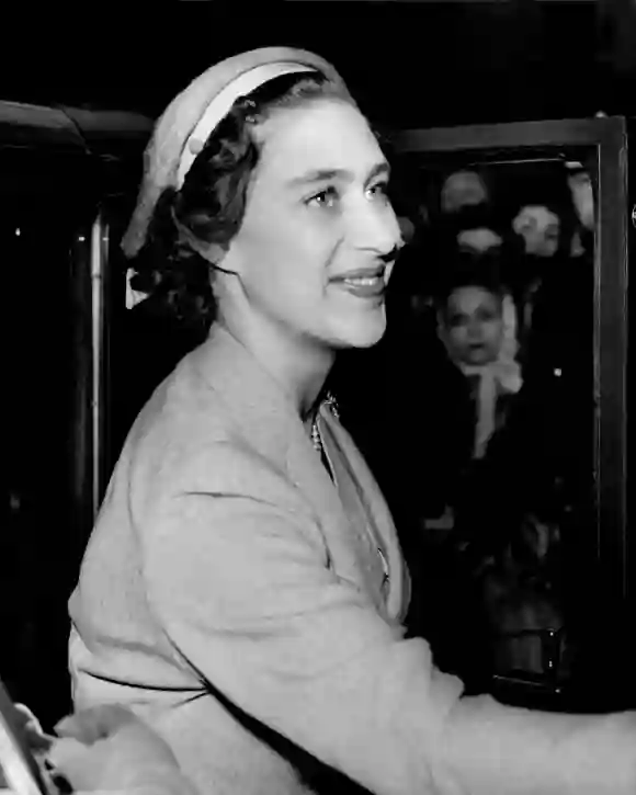 Das Bild wurde am 11. November 1955 in London aufgenommen und zeigt Prinzessin Margaret