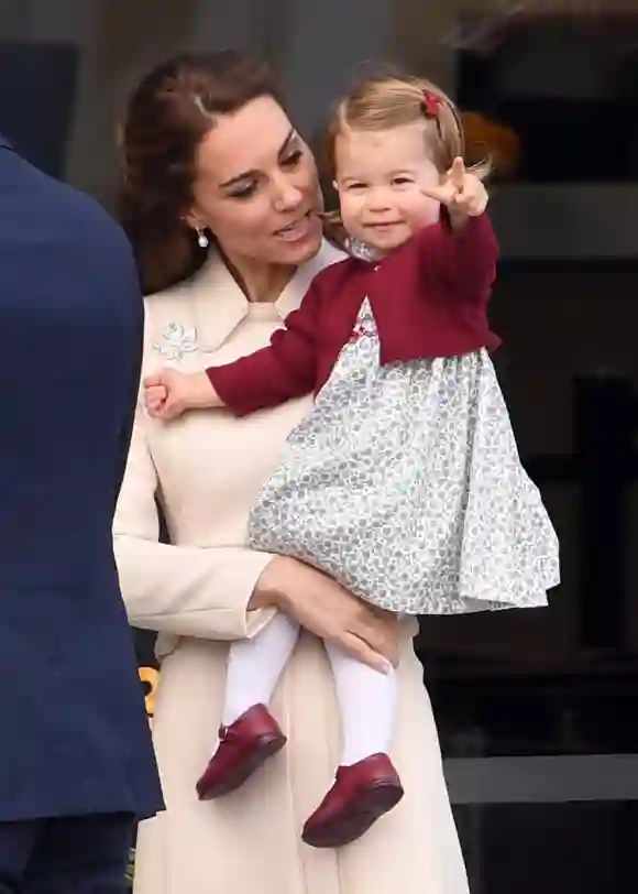 Prinzessin Charlotte und Herzogin Kate während des Kanada-Besuchs 2016