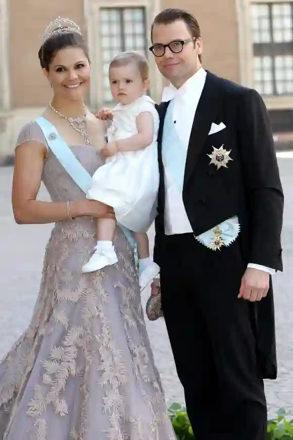 Schwedisches Königshaus Tradition Kronprinzessin Victoria von Schweden König Königin Familie Royal Schloss Stockholm Familie Hochzeit süß Estelle