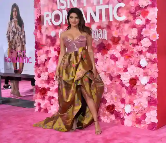 Darstellerin Priyanka Chopra besucht die Premiere der romantischen Filmkomödie Isn t It Roma