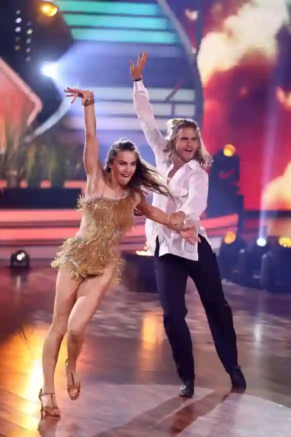 Renata Lusin and Rúrik Gíslason bei „Let's Dance“