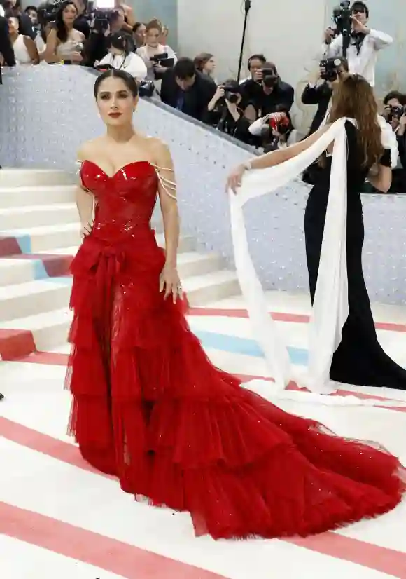 Salma Hayek bei der Met Gala 2023