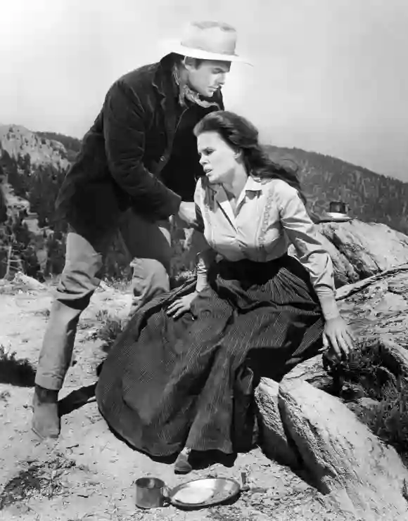 "Die Leute von der Shiloh Ranch": John Saxon und Sara Lane