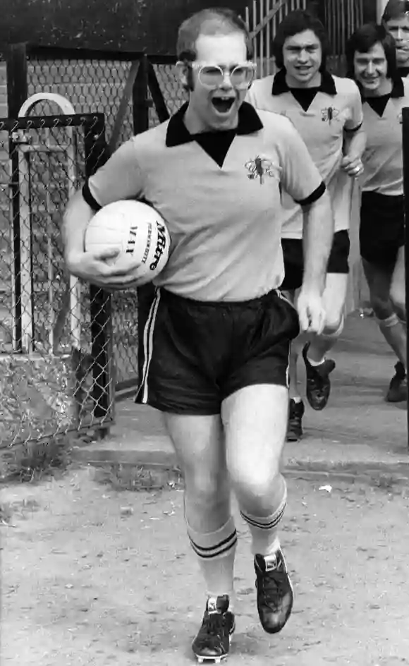 Elton John leitete 1974 den Watford Football Club