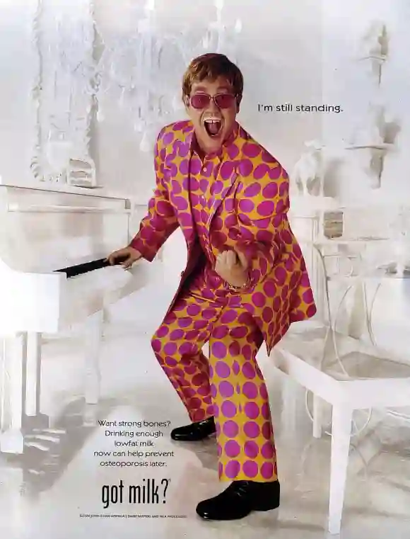 Elton John als Model für eine Anzeige von American Diary Farmers and Milk Processors aus dem Jahr 2001