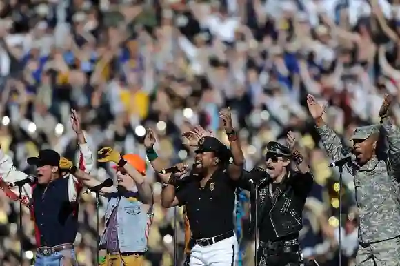 Village People beim Brut Sun Bowl - Oregon State gegen Pittsburgh