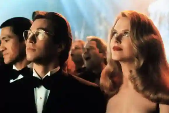 Schauspieler Val Kilmer und Nicole Kidman gemeinsam in einer Szene von „Batman Forever"