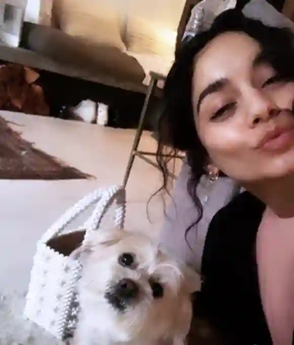 Vanessa Hudgens und Hündin Darla