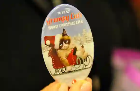 grumpy cat worst christmas ever