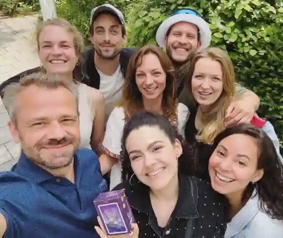 Sturm der Liebe Selfie Sven Waasner Christina Arends Pablo Konrad Viola Wedekind Merve Cikar Arne Löber Katja Rosin Jeannine Gaspar