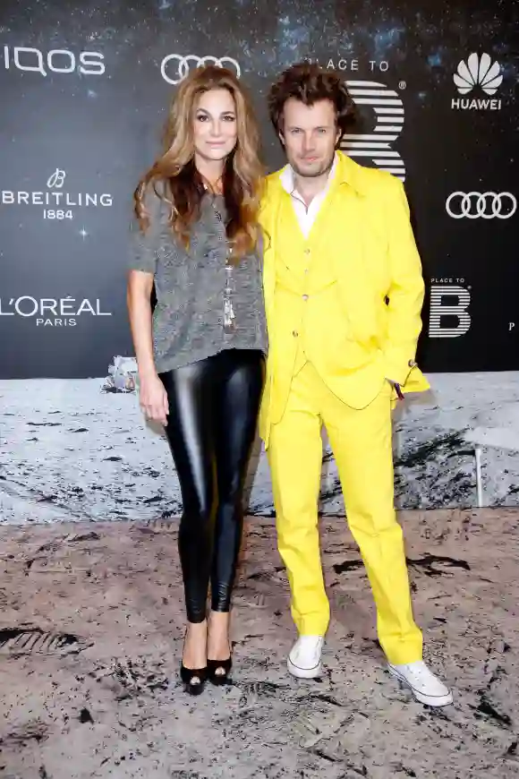 Alexandra Kamp und Michael von Hassel auf dem Space Carpet bei der Place To B Berlinale-Party am 9. Februar 2019