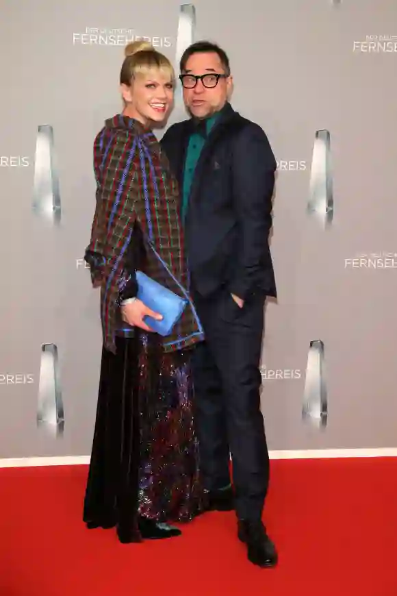 Anna Loos und Jan Josef Liefers beim Deutschen Fernsehpreis