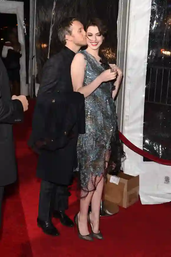 Anne Hathaway und Adam Shulman