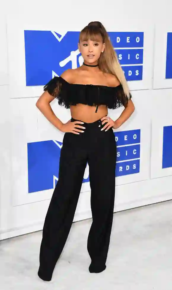 ariana grande heiß sexy