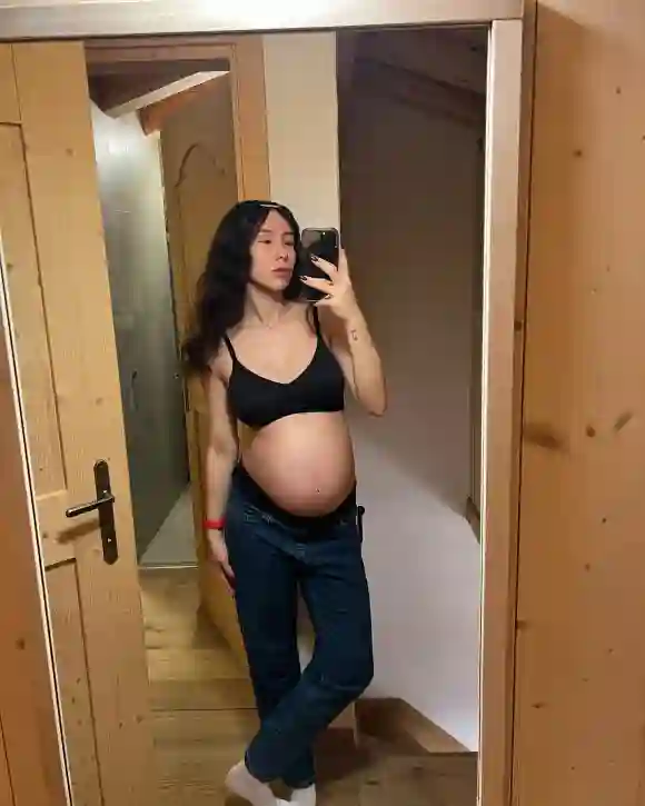 Aurora Ramazzotti zeigt ihren kugelrunden Babybauch