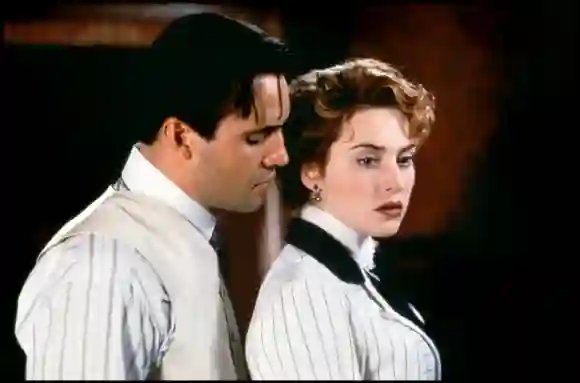 „Titanic“: Billy Zane als „Cal“ und Kate Winslet als „Rose“