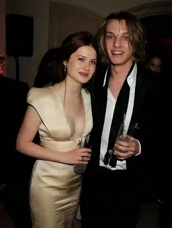 Bonnie Wright und Jamie Campbell-Bower