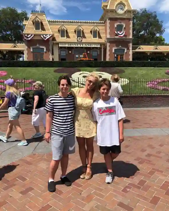 Britney Spears zeigt sich glücklich mit ihren Söhnen auf Instagram