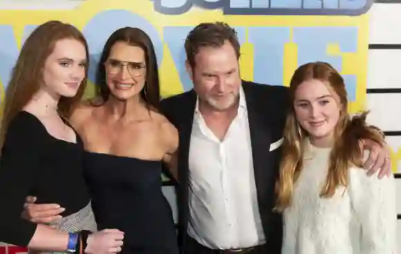 Brooke Shields, Rowan Henchy, Chris Henchy und Grier Henchy im Jahr 2020.