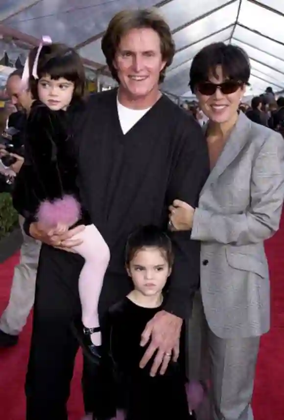 Caitlyn (ehemals William Bruce) und Kris Jenner mit ihren Töchtern