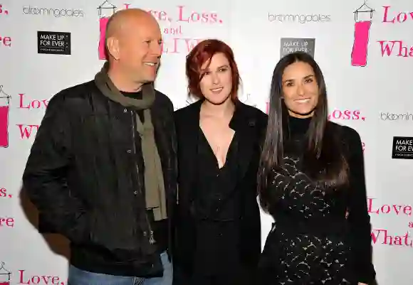 Demi Moore, Bruce Willis, Rumer Willis 2011 im Theater