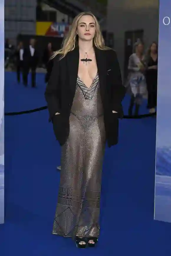 cara delevingne kleid sexy freizügig heiß hot