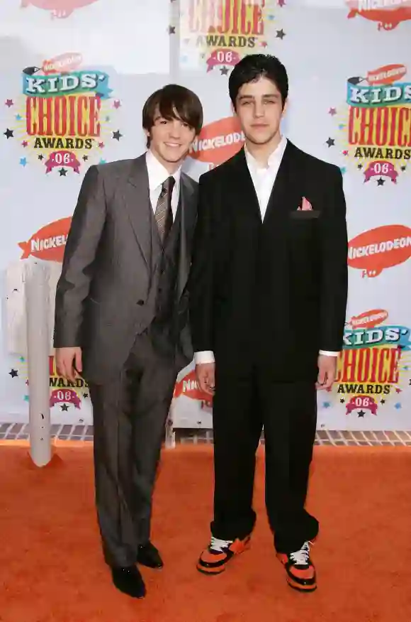 Drake Bell und Josh Peck am 1. April 2006 bei den 19. jährlichen Kid's Choice Awards