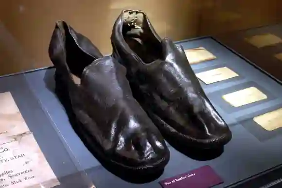 Dieses Schuhpaar hatte ein Passagier der Titanic getragen