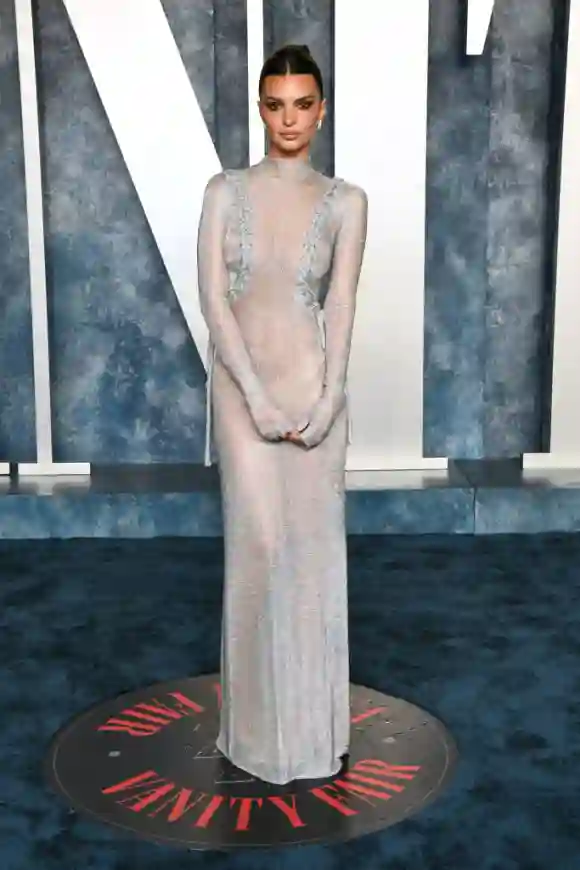 Emily Ratajkowski bei der Vanity Fair Party 2023