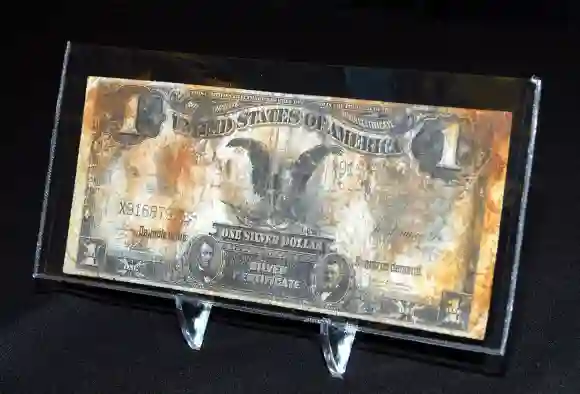 Dieser Ein-Dollar-Geldschein wurde von der RMS Titanic geborgen