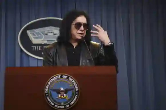 Gene Simmons bei einem Pentagon-Treffen für Soldaten im Jahr 2019.