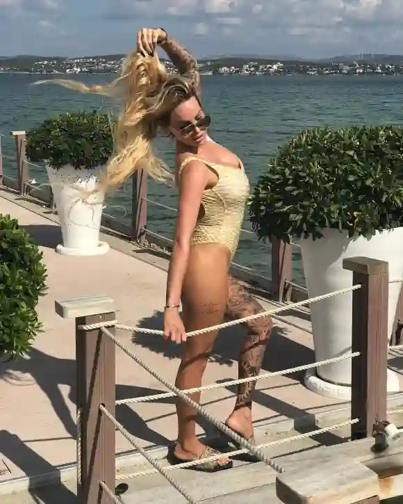 Gina-Lisa Lohfink sexy auf Instagram