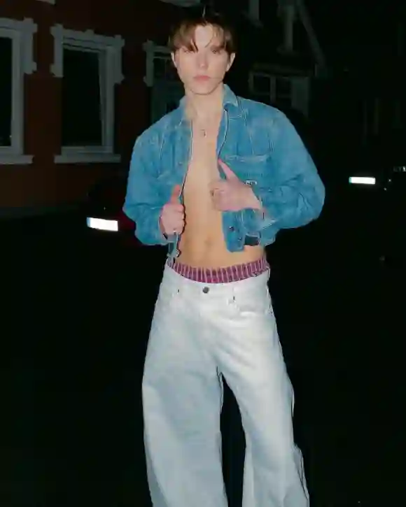 gntm jannik heiß freizügig körper
