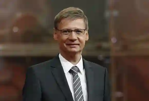 Moderator Günther Jauch musste beim „Wer wird Millionär?“-Heiratsantrag ein wenig nachhelfen