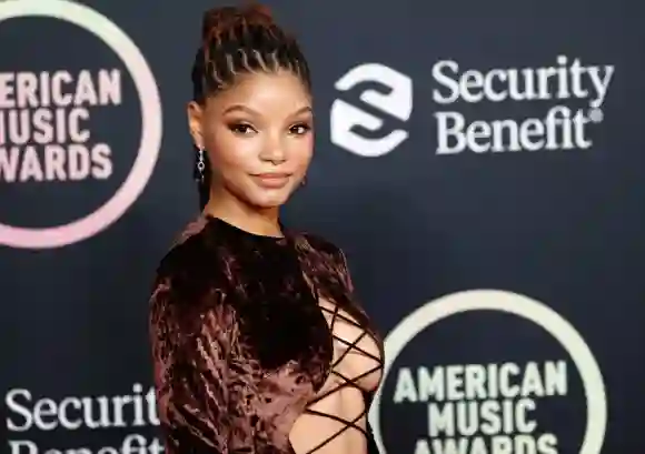 Halle Bailey spielt Disneys „Arielle“