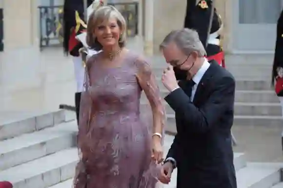 Bernard Arnault und seine Frau Hélène Mercier-Arnault im Palais de l'Elysee am 5. Juli 2021.